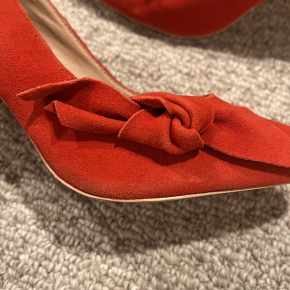 Colin Stuart red suede heels, size 7.5 with removable/moveable bow NEW! - Picture 7 of 7